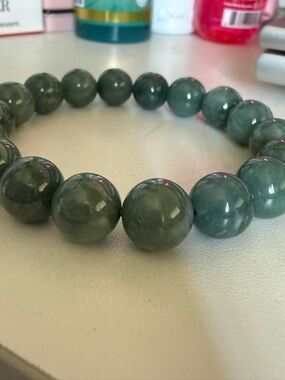 Certified Grade A Jadeite Beads Bracelet